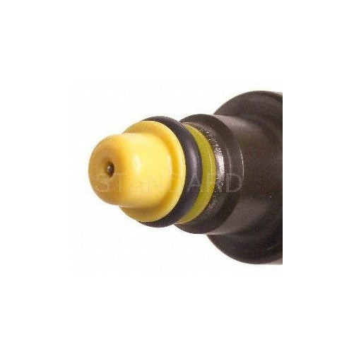 Standard Motor Products FJ689 Fuel Injector