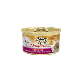 Purina Fancy Feast 50000579327 Grilled Chicken & Cheddar Cheese Feast in Gravy Cat Food - (24) 3 oz. Pull-top Can