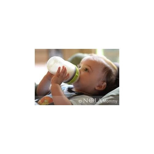 Comotomo Natural Feel Bundle - 2 Items: Green 8 oz Baby Bottle, Extra Pack Medium Flow Nipples