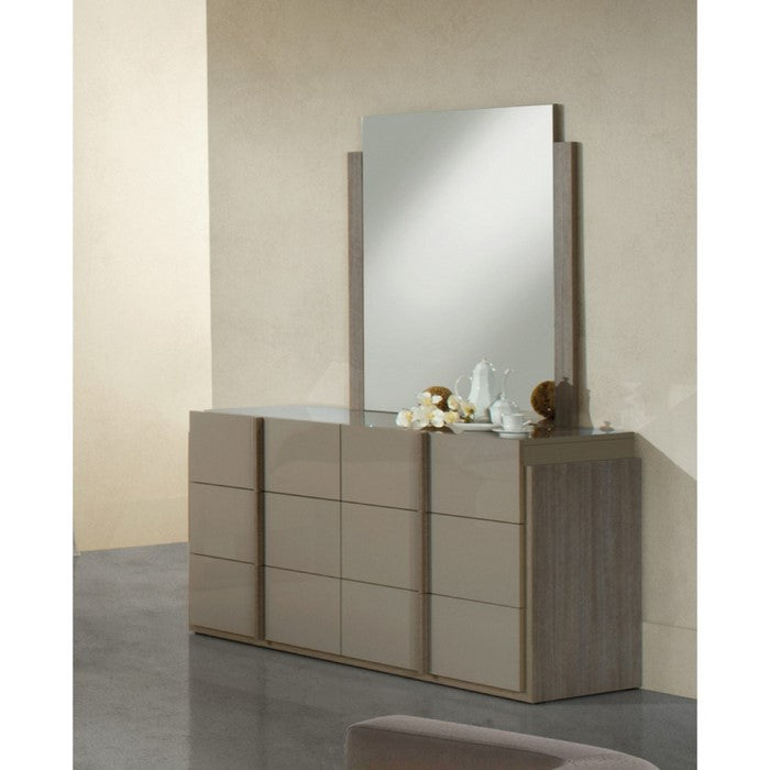Modern Style Wooden Dresser with Multiple Drawers, Oak Brown