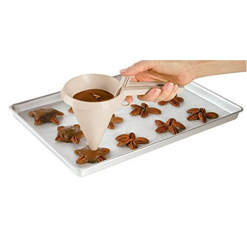 Wilton Easy Pour Funnel 2 Pack