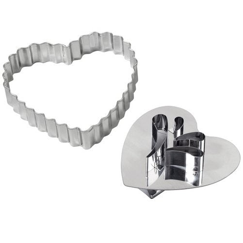 Wilton 2308-0334 Valentine Giant Heart Detail Cookie Cutter, Set of 2