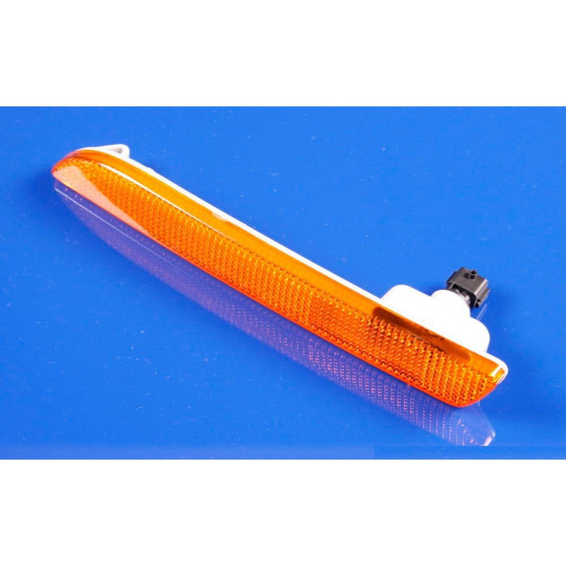 TYC 18-6071-00 Saab 9-3 Passenger Side Replacement Side Marker Lamp