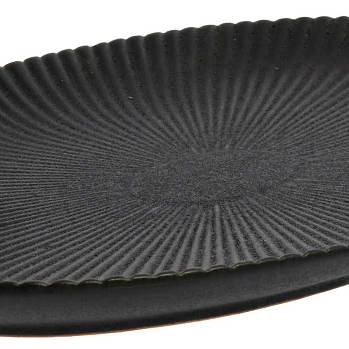 Ceramic Oval Shaped Plate with Ribbed Pattern, Medium, Black