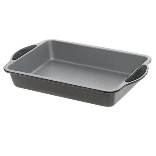 Cuisinart SMB-139CP Easy Grip Bakeware 13-Inch by 9-Inch Cake Pan