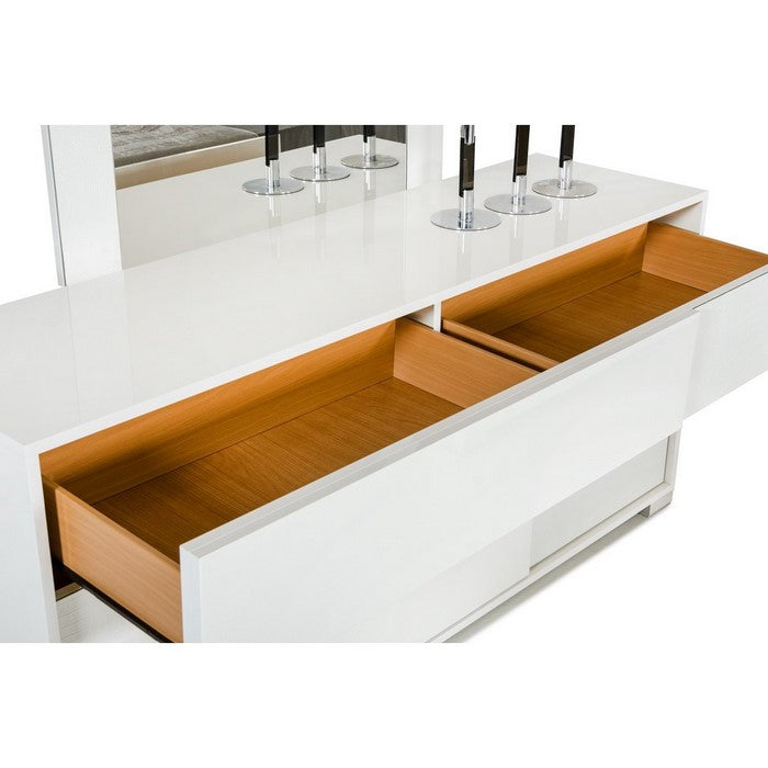 3 Drawer Contemporary Dresser with Bracket Feet and Integrated Pulls, White - BM216759