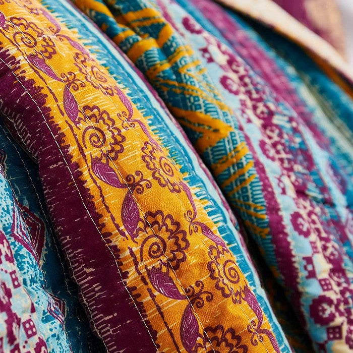 Tribal Print King Quilt Set with Decorative Pillows, Multicolor