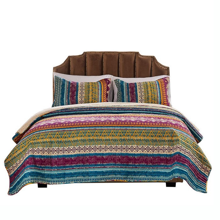Tribal Motif Print Cotton Full Quilt Set with 2 Pillow Sham, Multicolor