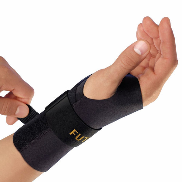 Futuro Energizing Wrist Support, Helps Relieve Symptoms of Carpal Tunnel Syndrome, Right Hand, Small/Medium, Black, Moderate Stabilizing Support