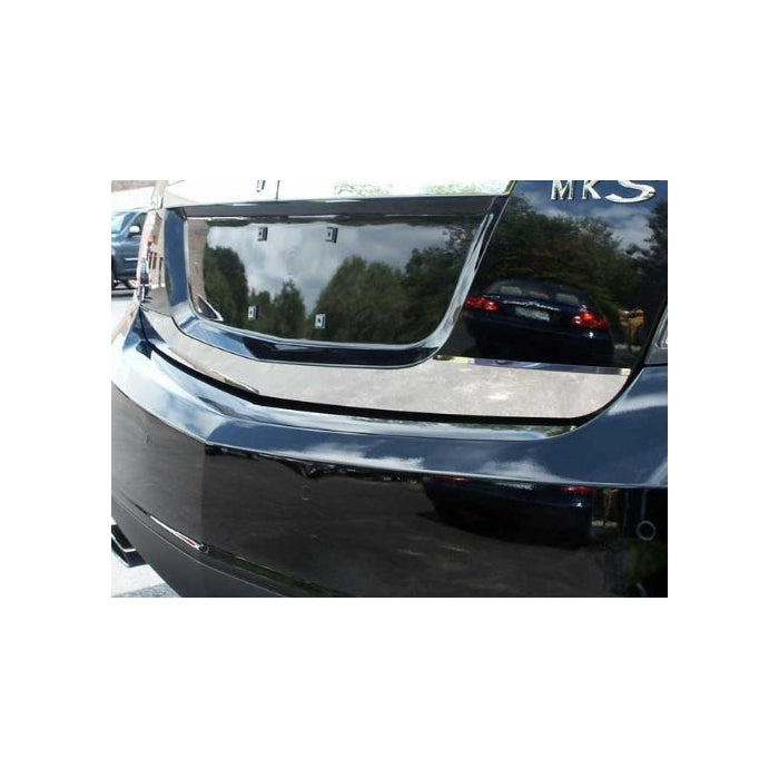 QAA FITS MKS 2009-2012 LINCOLN (1 Pc: Stainless Steel Rear Deck Accent Trim - 3.5" wide w/trim crease, 4-door) RD49625