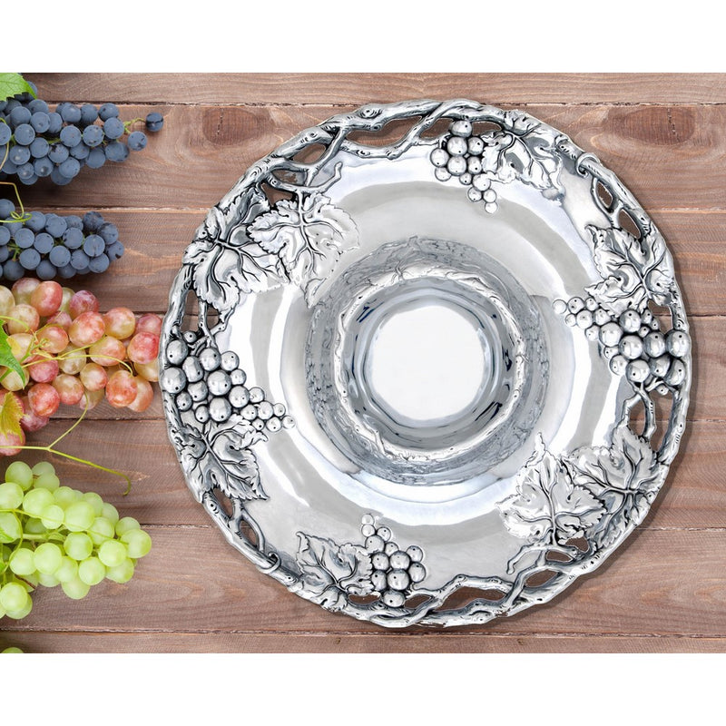 Arthur Court Grape 14-Inch Round Chip and Dip Tray