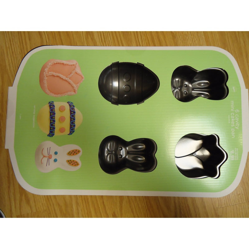 Wilton 6 Cavity Mini Cake Pan