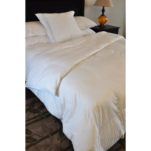 Natural Comfort Soft and Luxurious 300TC Sateen White Down Alternative Duvet Insert, Oversize Queen